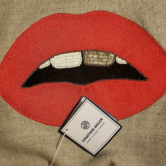 JONATHAN ADLER LIPS BEAD-EMBELLISHED CAMEL HAIR AND WOOL-BLEND THROW $430.00 - Picture 5 of 7